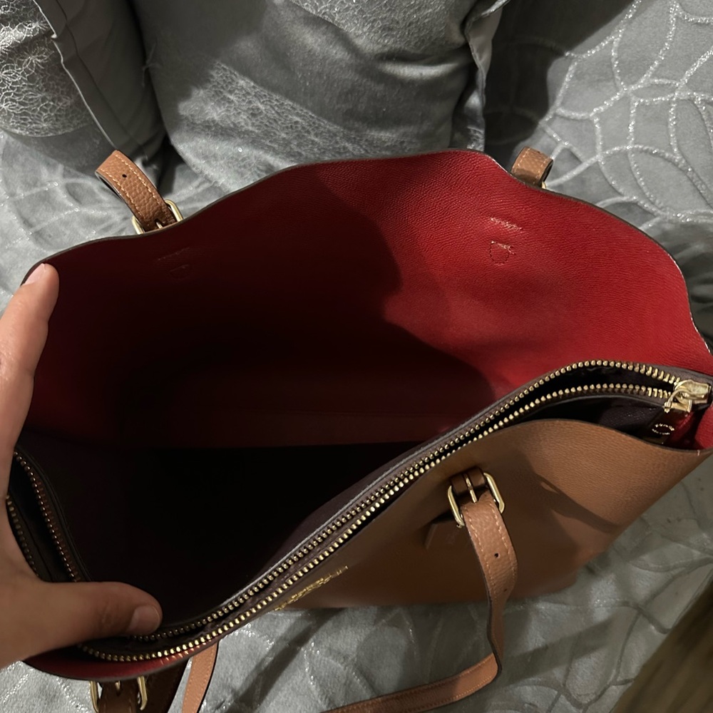 Coach Mollie Tan Leather Tote Bag - Picture 9 of 11